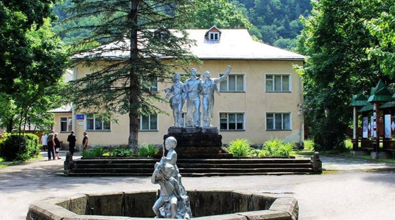 Оздоровлення дітей з Луганщини на Прикарпатті. Як безкоштовно відправити дитину в санаторій