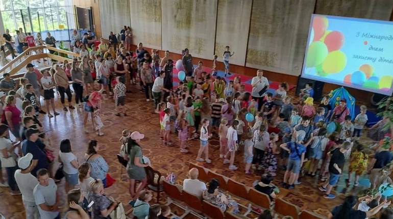 У Южному організували свято для дітей (ФОТО)