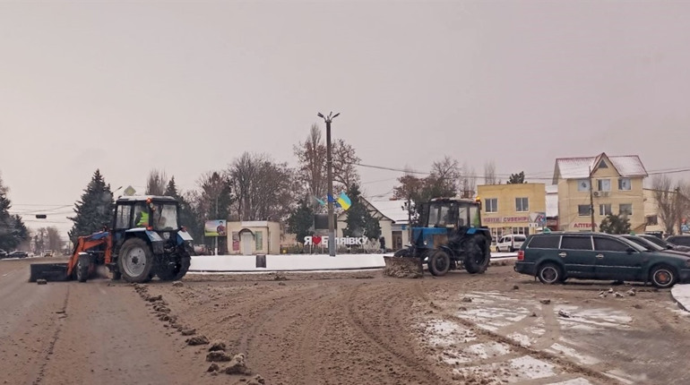 Лише 30% підприємств у Біляївці дотримались правил під час сніжної негоди: що треба було зробити