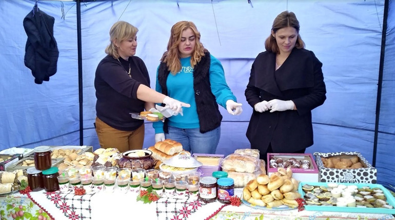 Полицька громада організувала ярмарок і зібрала більше 55 тисяч гривень для ЗСУ