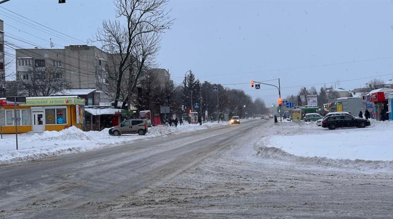 Новини Старокостянтинівщини. Снігопад, спортивні баталії, благодійні сюрпризи та секрети здоров’я