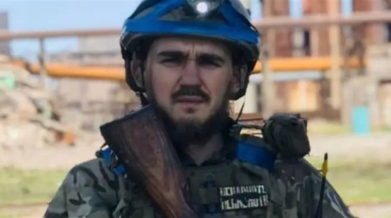У Дмитрівці попрощаються з воїном полку “Азов” Богданом Хомовським