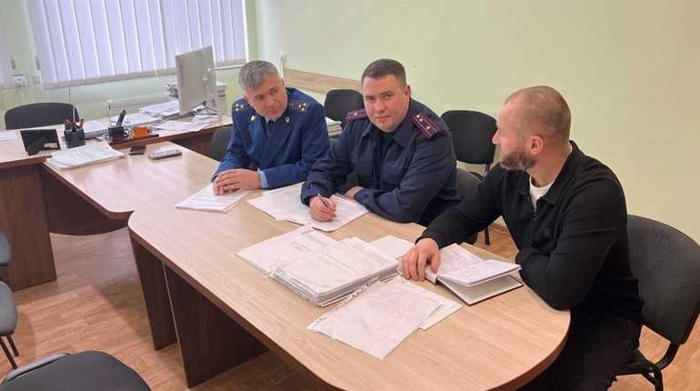 Окупанти в Каховці влаштували «новорічні обходи» квартир і грабують людей
