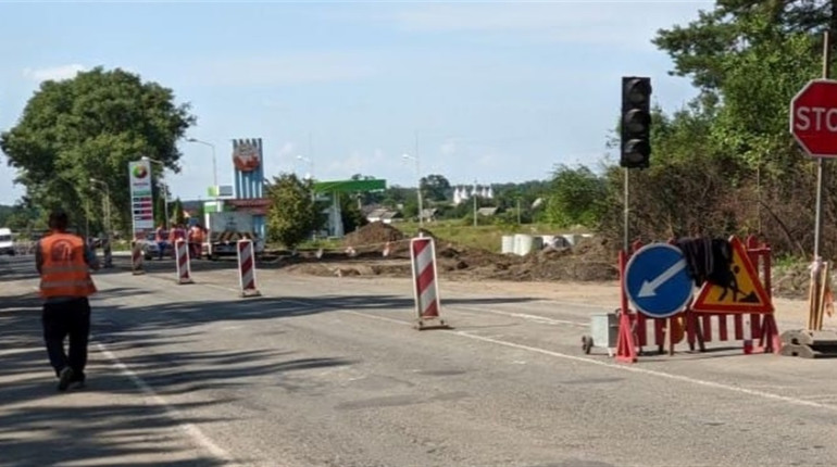 Чоловік викрав дорожню атрибутику. А навіщо?