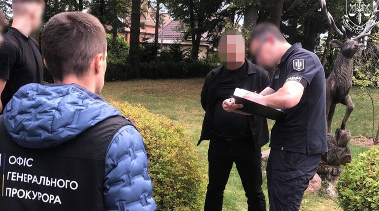 У Сарнах на хабарі в розмірі понад 3 мільйони гривень викрили керівника надлісництва
