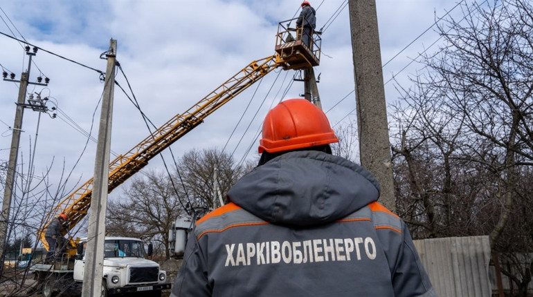 Віялові відключення. Зеленський нагадав жителям Лозової, що треба робити у випадку знеструмлення