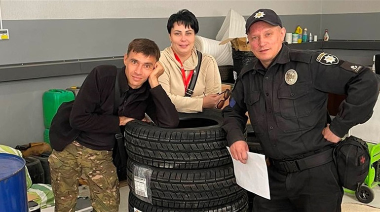 Підготовка до зими: Червоний хрест передав допомогу надзвичайникам та правоохоронцям