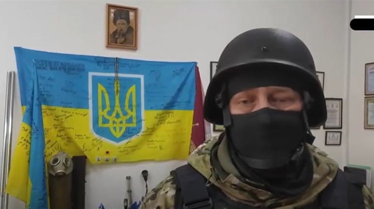 «Тут вчили вбивати людей»: Окупанти «виявили» у Херсоні «музей звірств фашистів» (ВІДЕО)