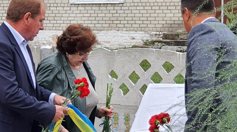 У Рибинську на Корюківщині відкрили меморіальну дошку на честь двох Праведників народів світу