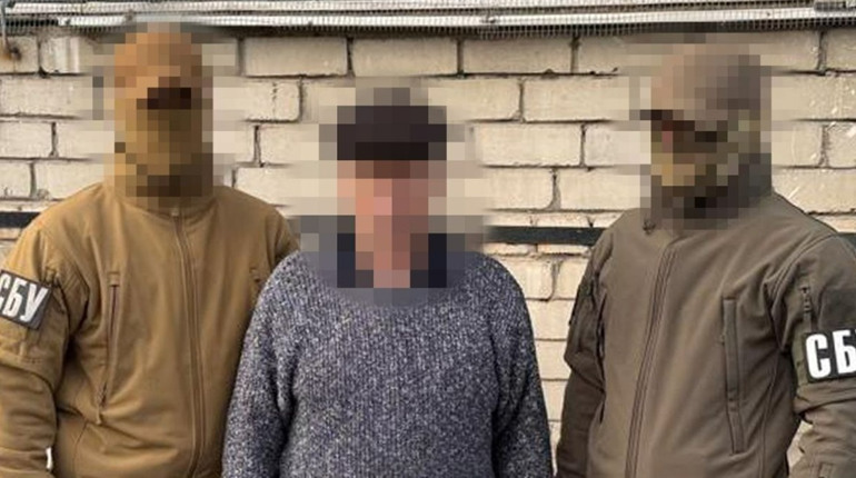 Допомагали ворогу під час окупації: правоохоронці затримали двох пособників рф з Херсонщини