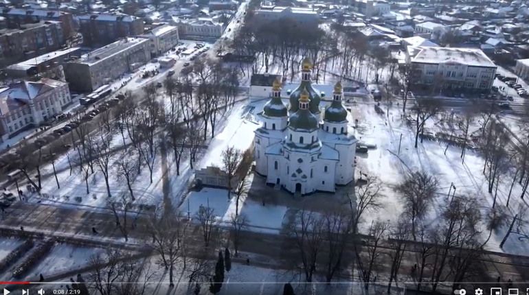 Прекрасний Ніжин взимку з висоти пташиного польоту. Відео 