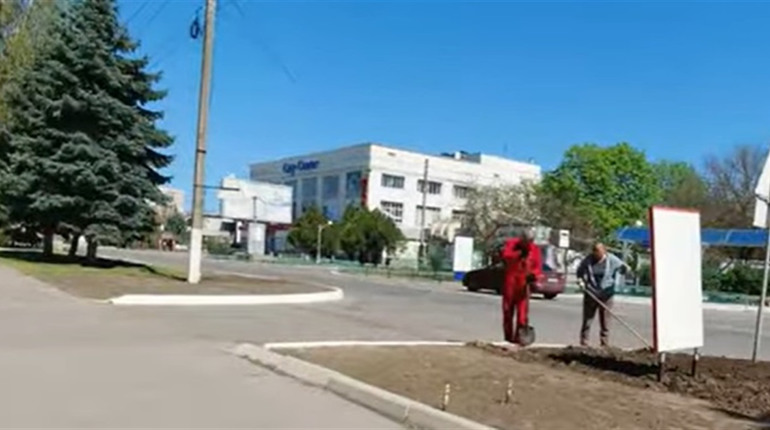 Що пишуть колаборанти Нової Каховки в чатах і що насправді відчувають люди