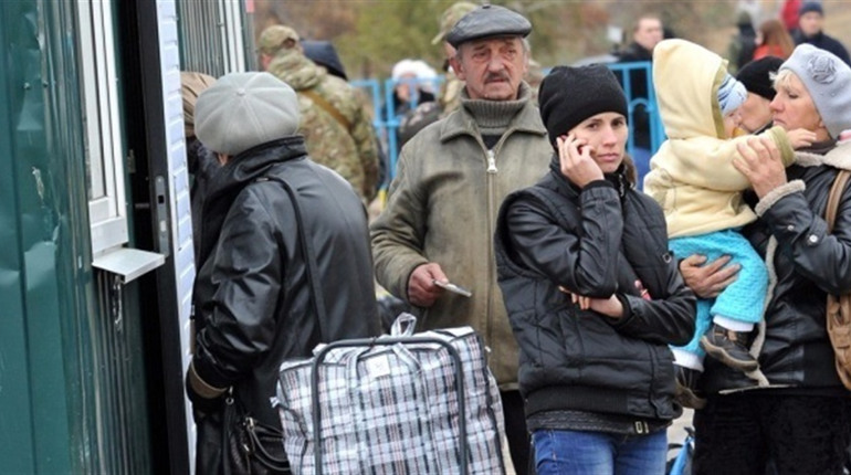 Виплати для ВПО: з 1 березня допомогу отримуватимуть найбільш вразливі категорії переселенців
