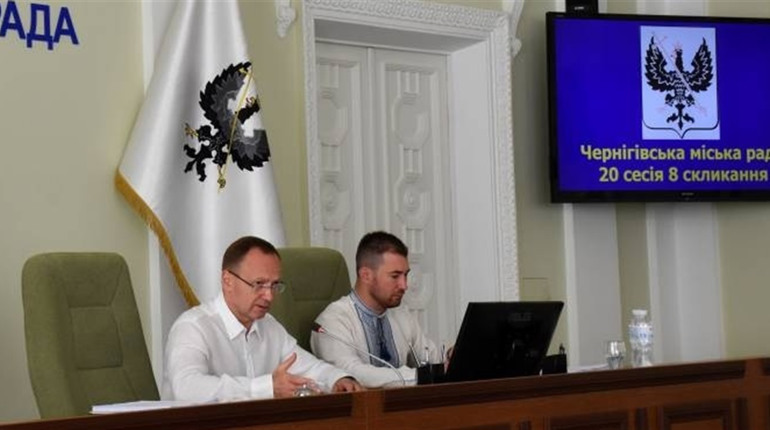 Атрошенко нагадав, що цьогоріч тепловим підприємствам зменшили обсяги газу для виробництва тепла