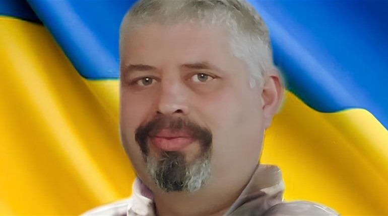 Більше двох років вважався зниклим безвісти: додому на щиті повертається захисник Максим Божок