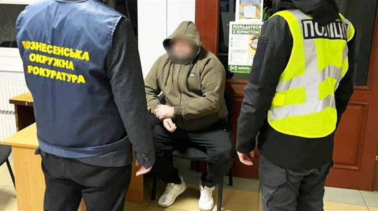 «Трубна афера» у Південноукраїнську: колишній посадовець привласнив понад 700 тисяч гривень