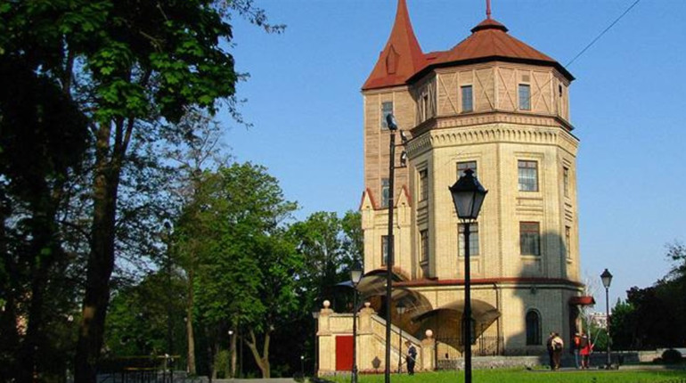 Літній відпочинок. Діти-переселенці з Луганщини відвідали один з найпопулярніших київських музеїв