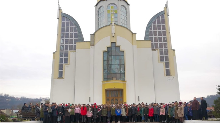 Студенти Чортківського медколеджу заколядували