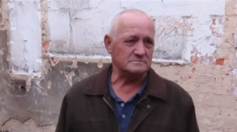 Леонід Дерев'янко не знає як переживатиме зиму, бо росія залишила його без дому та документів