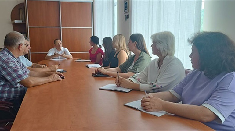 Старокостянтинівська громада впроваджує нові цифрові рішення: від мобільного ЦНАПу до бібліотеки