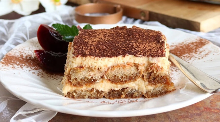 Тірамісу в домашніх умовах: рецепти класичного італійського десерту з вершками та без них