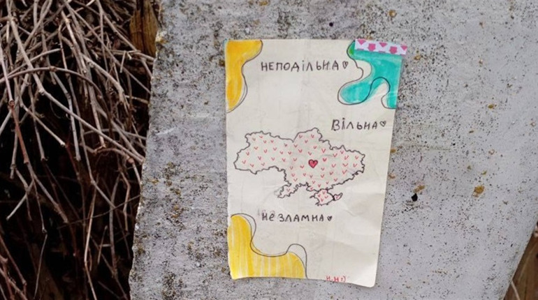 «Ми для них завжди будемо хохлами». Що думають про окупацію ті, хто з неї поїхав