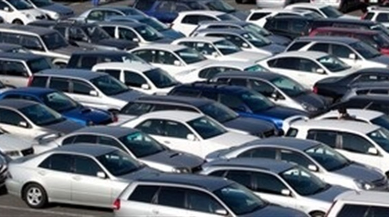Просто в салоні: в Україні спростили реєстрацію нових авто