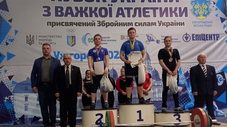 Смілянські важкоатлети здобули високі результати на Кубку України