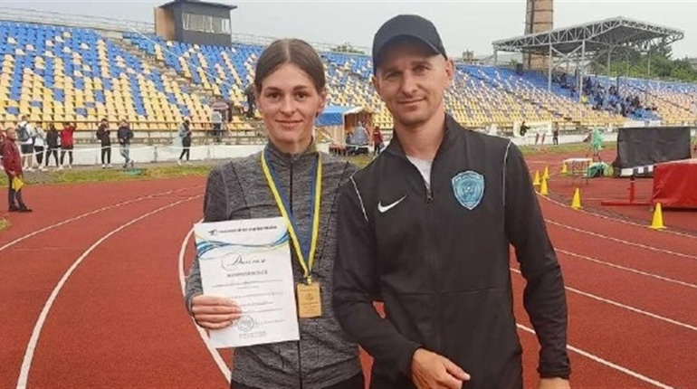 Легкоатлетка з Сарн виборола бронзу в Івано-Франківську