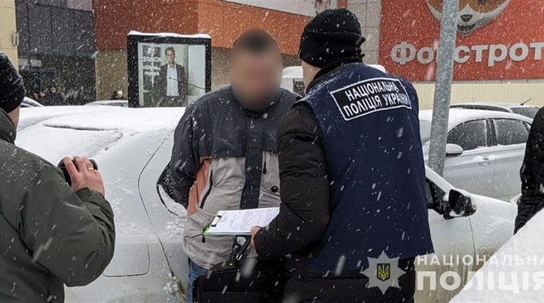 На Сумщині шахрай вимагав хабар із дружини військовополоненого за «звільнення» її чоловіка