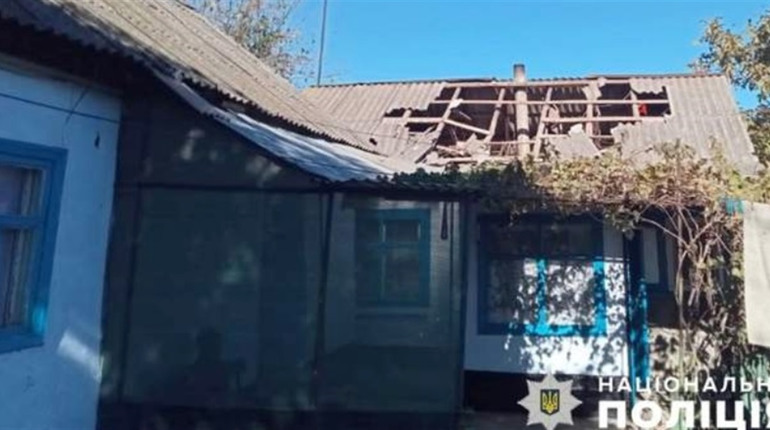 Окупанти зранку вдарили по Херсону: двоє поранених