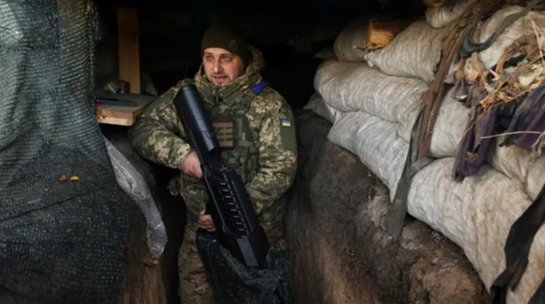 Новокаховчани зібрали кошти на засіб РЕБ для підрозділу з передової