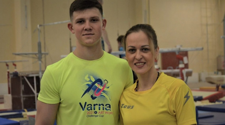 Черкащани Ілля Ковтун та Ірина Горбачева стали найкращими спортсменом і тренером місяця в Україні