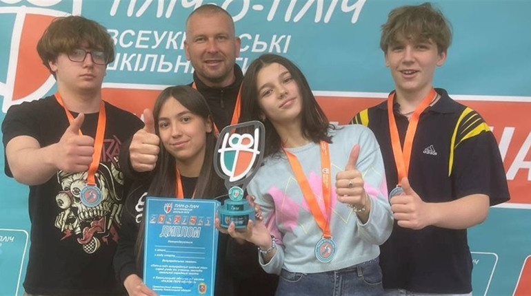 Команда зі Старокостянтинова виборола "срібло" у обласній шкільній шаховій лізі