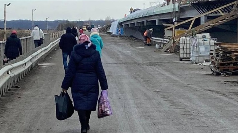 Ремонт мосту через Случ триває: чи відкриють проїзд у грудні