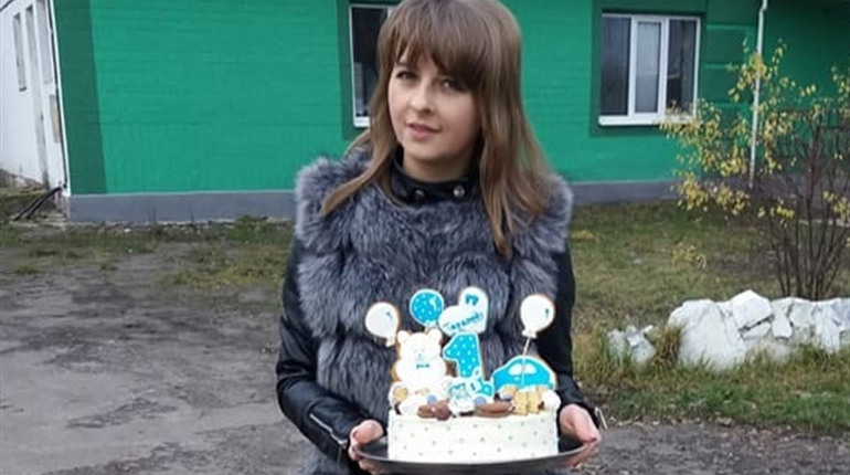На торти йде мішок борошна, 200 яєць і 20 кілограмів цукру щомісяця
