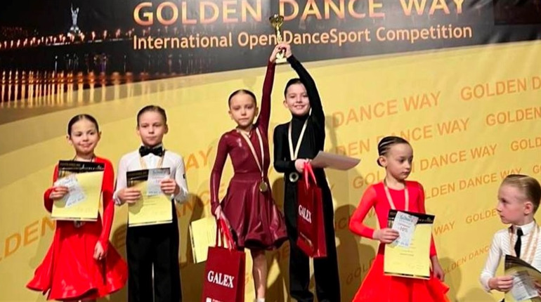 Блиск паркету та золото: південноукраїнські танцюристи «Натхнення» підкорили столичні змагання