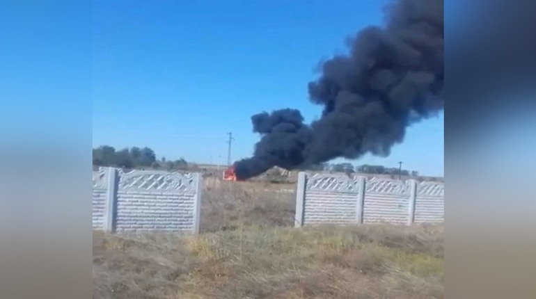 Ворог атакував безпілотником ритуальний транспорт на кладовищі під Херсоном: травмовані три людини