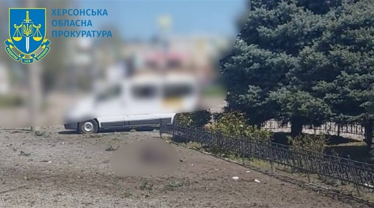 Опівдні окупанти атакували центр Херсона та передмістя. Є загиблі, серед них — троє енергетиків