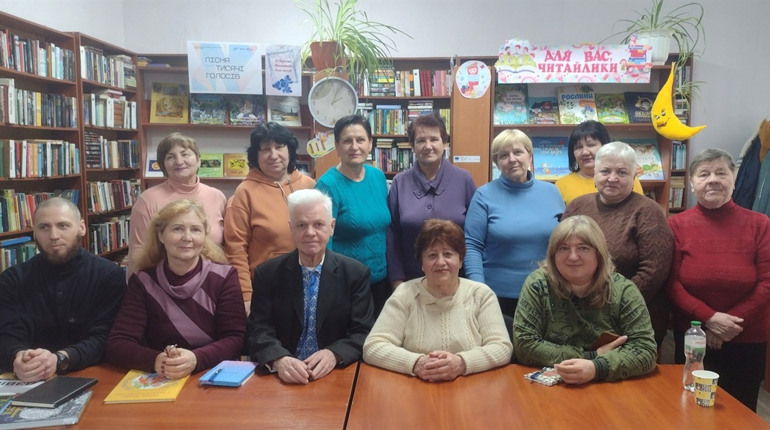 Як пройшла зустріч митців Долинщини в бібліотеці