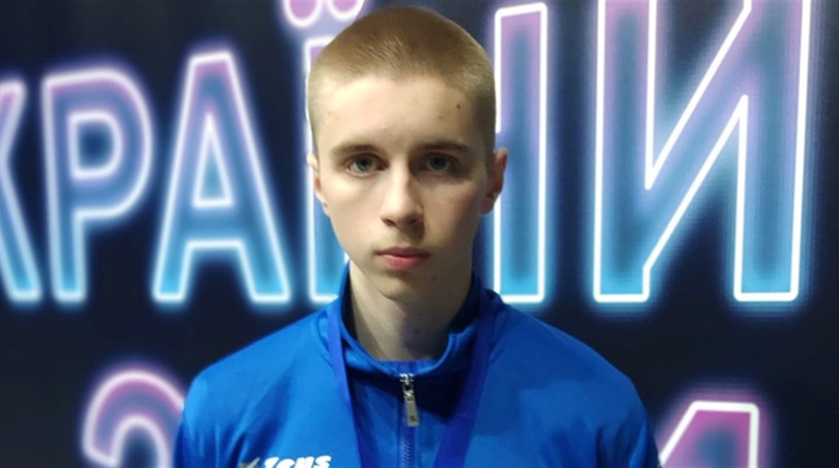 Глухівчанин виборов «срібло» на чемпіонаті України з пауерліфтингу серед юнаків