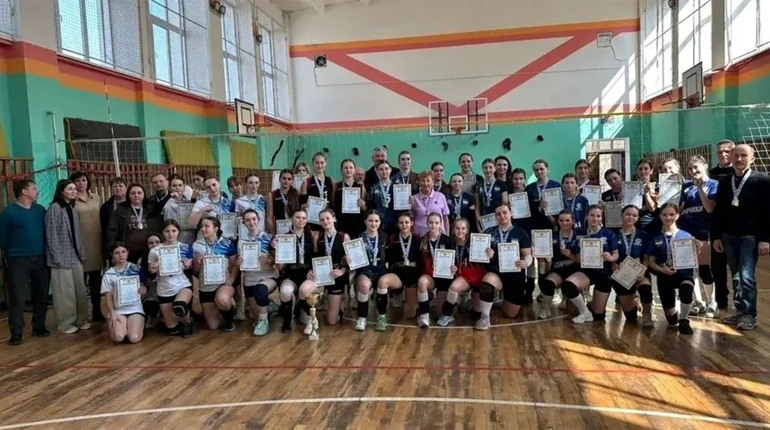 У Старокостянтинові відбувся волейбольний турнір пам’яті Анатолія Пасічника