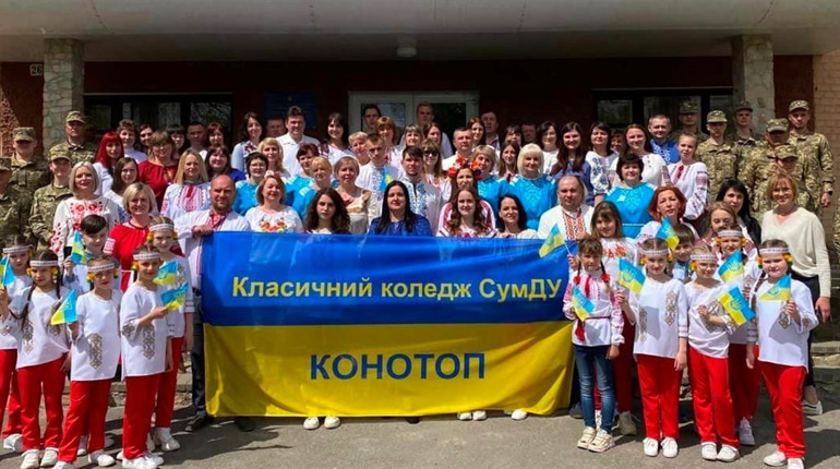 Синергія творчості та благодійності. В Конотопі проводить благодійний фестиваль «Від серця до серця»