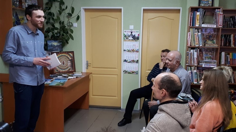 "Городна лірика" лозівського поета: Ед Попов представив нову збірку своїх творів