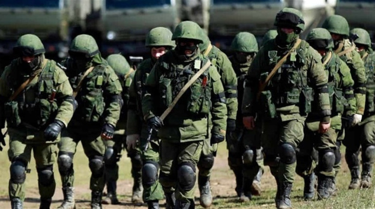 Ворог змушує жителів Маріуполя будувати фортифікації на Херсонщині