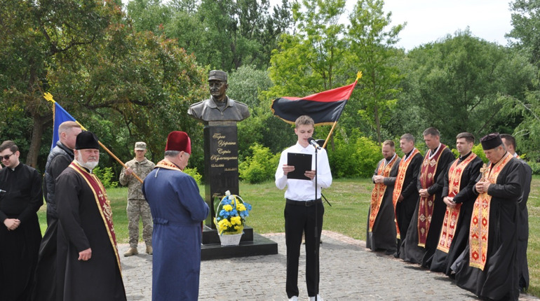 Дванадцять років без Генерала: у Чорткові вшанувала пам'ять Героя України Сергія Кульчицького
