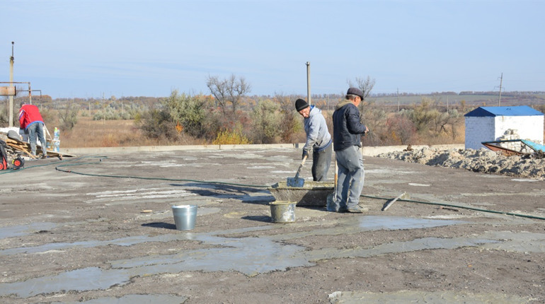 На водозаборі Сватівського водоканалу за останні 30 років вперше ремонтують резервуар питної води