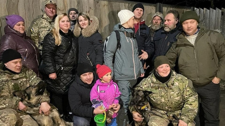 На Фастівщині поліцейські розшукали 4-річну дівчинку, яка загубилася в лісі