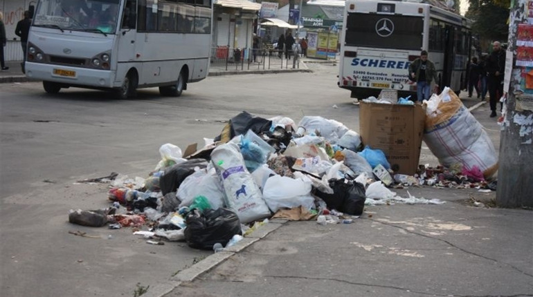 У Херсоні спробують почати прибирати вулиці механізованим способом