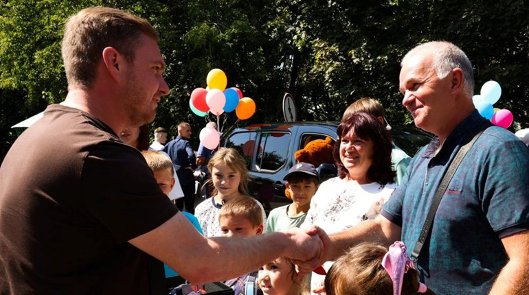 Дитячий будинок сімейного типу з Фастова отримав новенький автомобіль: що відомо